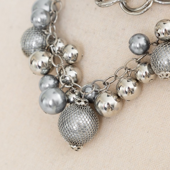 Bold chunky contemporary large beaded metallic silver necklace New Directions - Picture 9 of 10